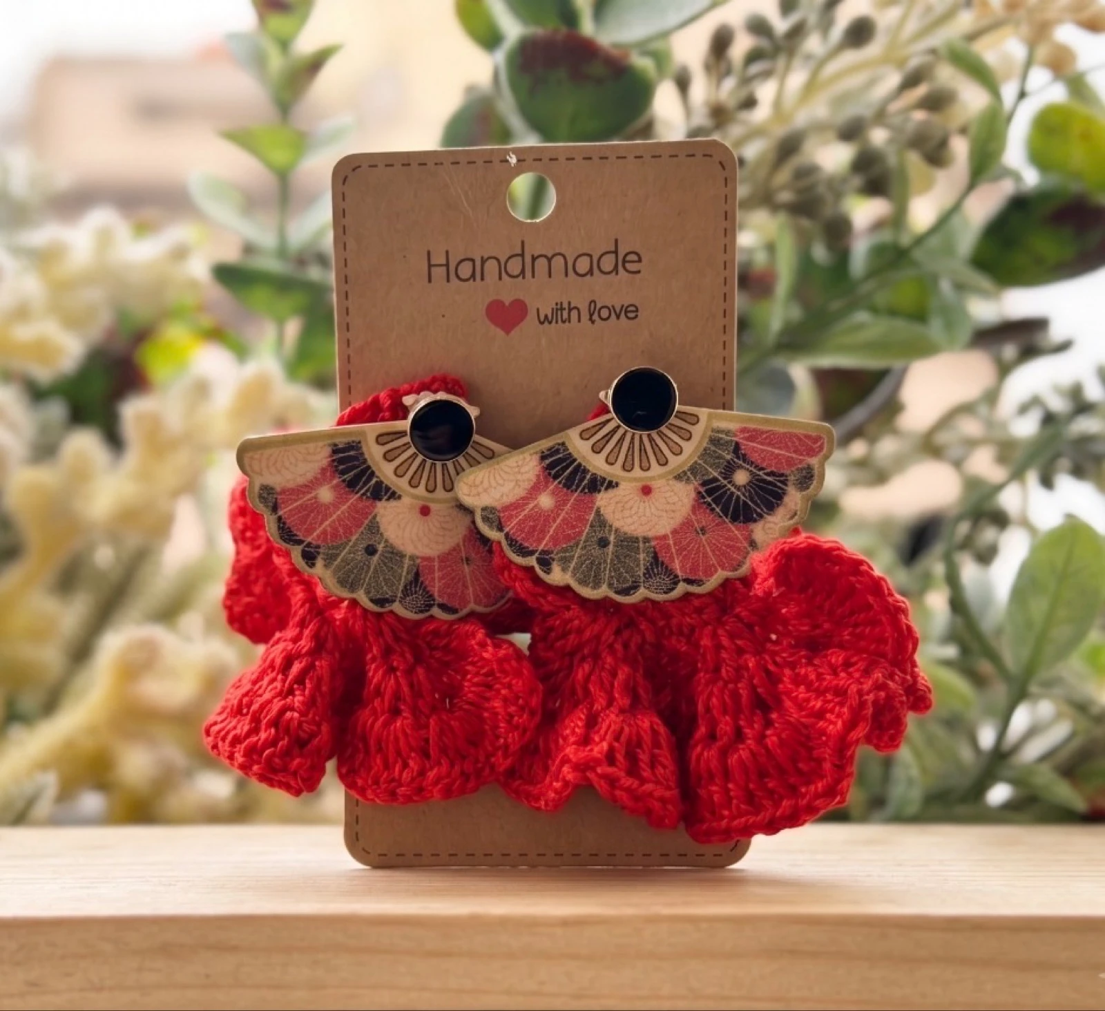 Pendientes Ganchillo Rojo y Abanico Madera (Hipoalergénicos) - DeeDiseny